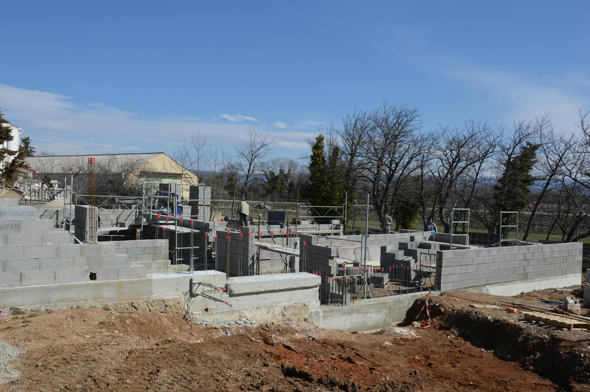 Étapes construction tranchées : Clés et erreurs